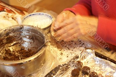 Making fine chocolate truffles