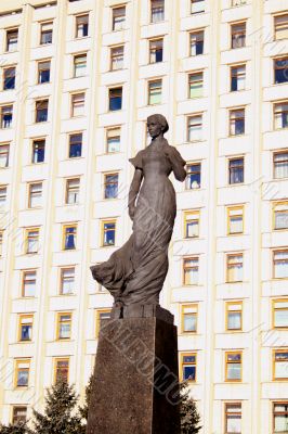 monument to Lesia Ukrainka