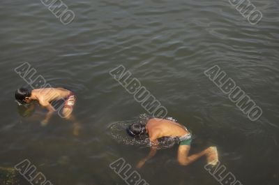 Divers