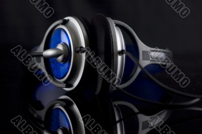 Headphone