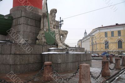 Rostral columns on the embankment
