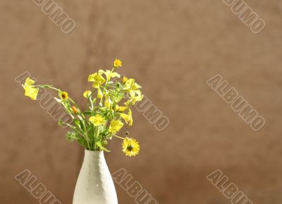 spontaneous flowers bouquet