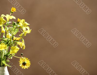 spontaneous flowers bouquet