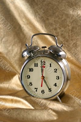 Metallic ld-fashioned alarm-clock