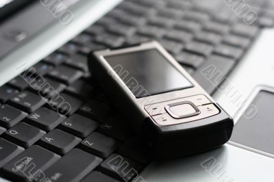 Good connect. Laptop and mobile phone