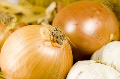 onions and garlics