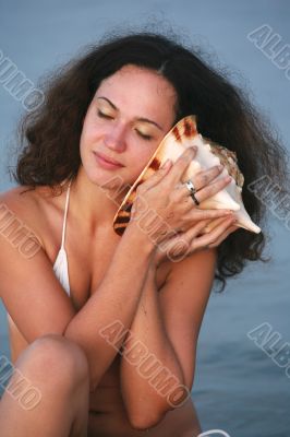 Portrait with a cockleshell