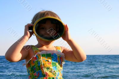 child in mask
