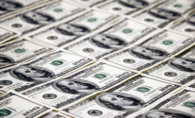 100 dollar bills