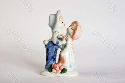 ceramic figurine of falling in love 02