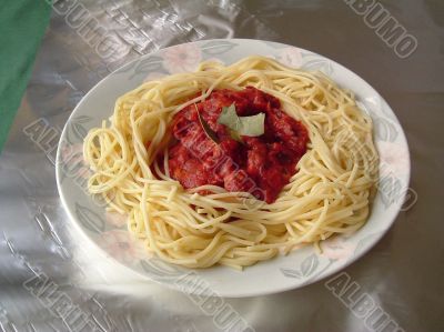 spaghetti bolognese