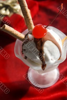 ice cream sundae
