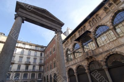 Milan - Piazza dei Mercanti