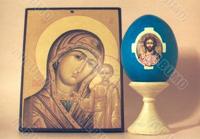 Icon of the Virgin with easter an egg