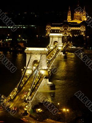 Sz&eacute;chenyi Chain Bridge