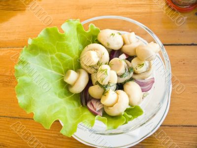 Snack from mushrooms