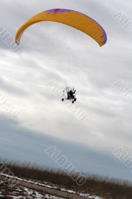 Paraplan in winter in Russia