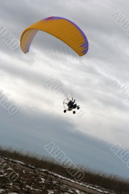 Paraplan in winter in Russia
