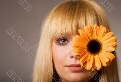 girl with  flowers