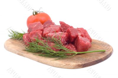 Raw beef with tomato and dill