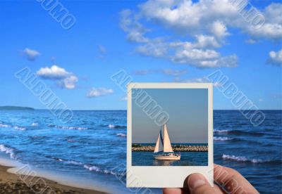 hand holding a holiday photo