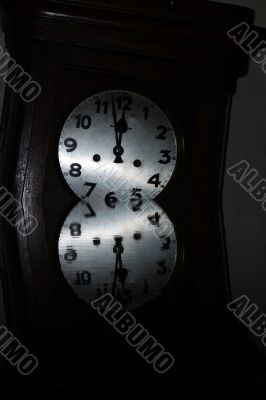 old clock1