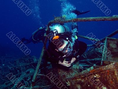 The diver on Wreck