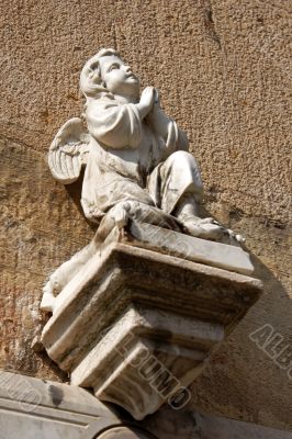 Angel praying