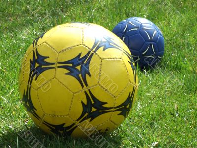 balls