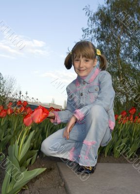 The girl and tulips