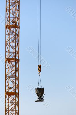Burden lifting crane