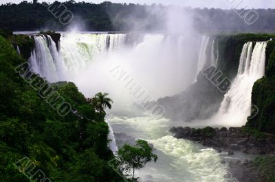 Iguassu (Iguazu; Igua