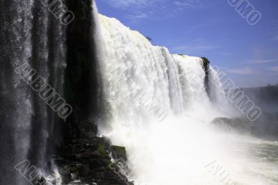 Iguassu (Iguazu; Igua