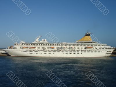 Cruise Ship