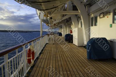 Cruise Ship