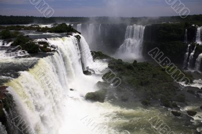 Iguassu (Iguazu; Igua