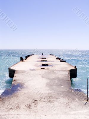 Sea pier