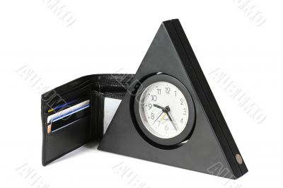 The triangular clock