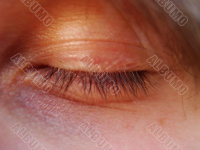 closed eye