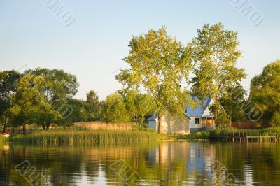 Lake,trees,house