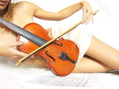 Violin womam