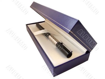 Pen with box