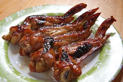 Grilled chicken wings