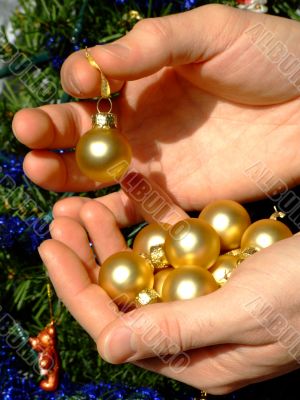 Making the Christmas tree