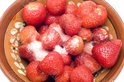 strawberries with sugar