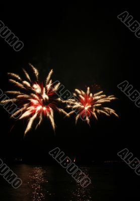 spider-like fireworks