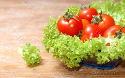 Fresh salad with tomatoes