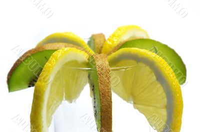 parts  of lemon and kiwi