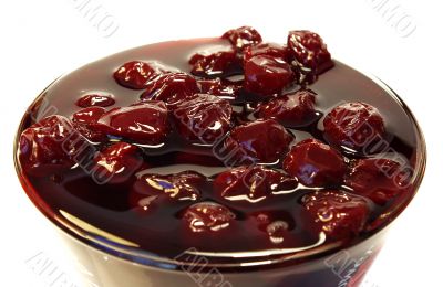  cherries jam  in the glass