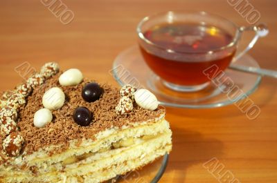 Black tea and cake